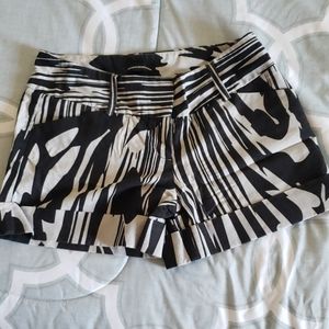 Women's Express linen cotton cuffed shorts Sz 4